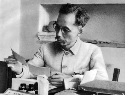 Mẩu chuyện số 11: Tinh thần tự học của Bác