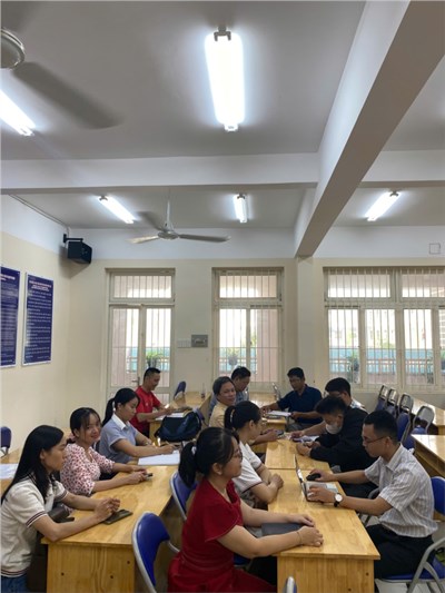 Họp tổ sơ kết HKI năm học 2025 - 2026