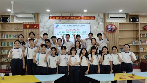 Đội tuyển học sinh giỏi Trường THCS Tôn Thất Tùng ra quân tham dự Kỳ thi chọn Học sinh giỏi cấp Thành phố, năm học 2025-2026