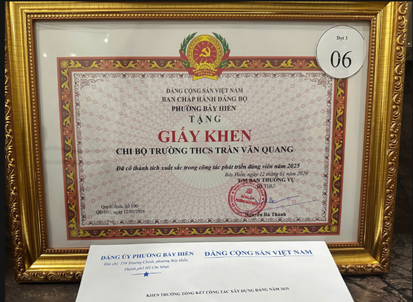 Chúc mừng Chi bộ Trường THCS Trần Văn Quang nhận giấy khen  Đã có thành tích xuất sắc trong công tác phát triển Đảng viên năm 2025 