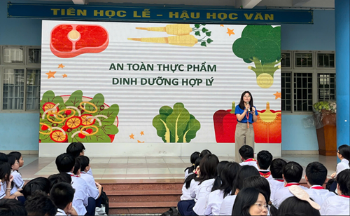 Truyền thông y tế  An toàn thực phẩm, dinh dưỡng hợp lý 