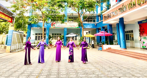 Trường THCS Trần Văn Quang Hưởng ứng “Tuần lễ Áo dài” do Hội Liên hiệp Phụ nữ phường phát động từ ngày 01/3 đến ngày 08/3/2026