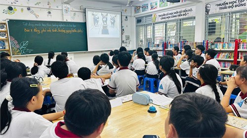 Hình ảnh tiết dạy theo hướng NCBH môn GDCD 6_Bài Ứng phó với tình huống nguy hiểm_GV thực hiện Trịnh Thị Huyền