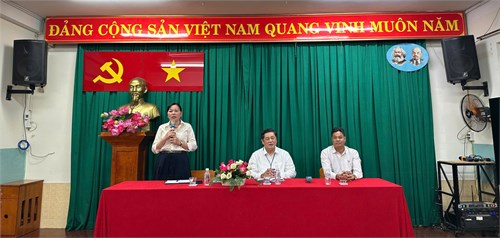 Đối thoại giữa Ban giám hiệu và Đại diện của Ban đại diện Cha mẹ học sinh ở 62 lớp trong Trường