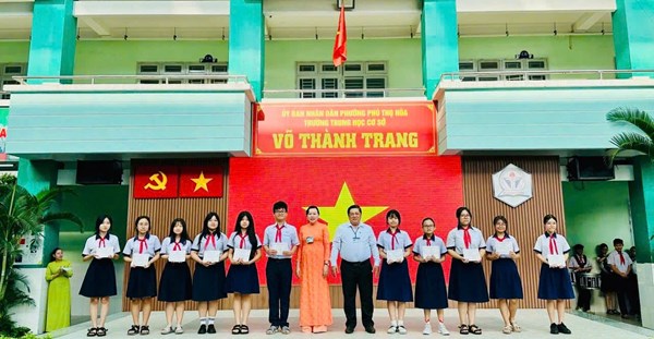 Khen thưởng Cuộc thi “Sáng kiến bảo đảm trật tự trường học về phòng, chống bạo lực học đường” lần III năm 2026 cấp trường