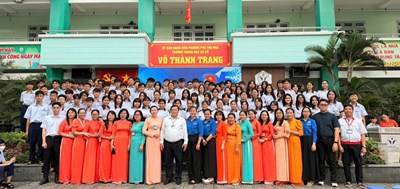 Lễ kết nạp đoàn viên ấn tượng với chủ đề  Tiến bước lên Đoàn 