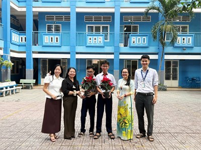 Động viên tinh thần học sinh trước Kỳ thi Giải toán trên máy tính cầm tay cấp Thành phố