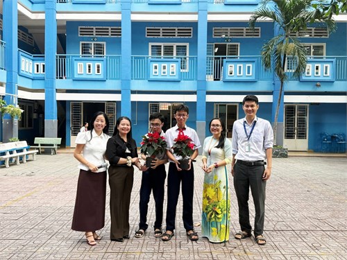 Động viên tinh thần học sinh trước Kỳ thi Giải toán trên máy tính cầm tay cấp Thành phố