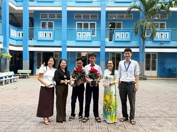 Động viên tinh thần học sinh trước Kỳ thi Giải toán trên máy tính cầm tay cấp Thành phố