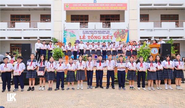 Lễ tổng kết năm học 2023-2024