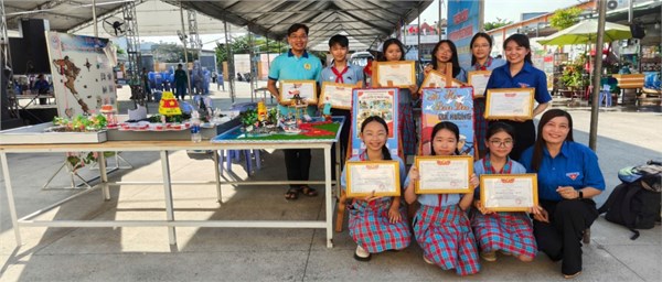 CHỦ QUYỀN TỪ NGÀN SÓNG