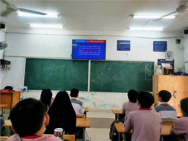 KHÔNG MỘT MÌNH - CÙNG NHAU AN TOÀN TRỰC TUYẾN