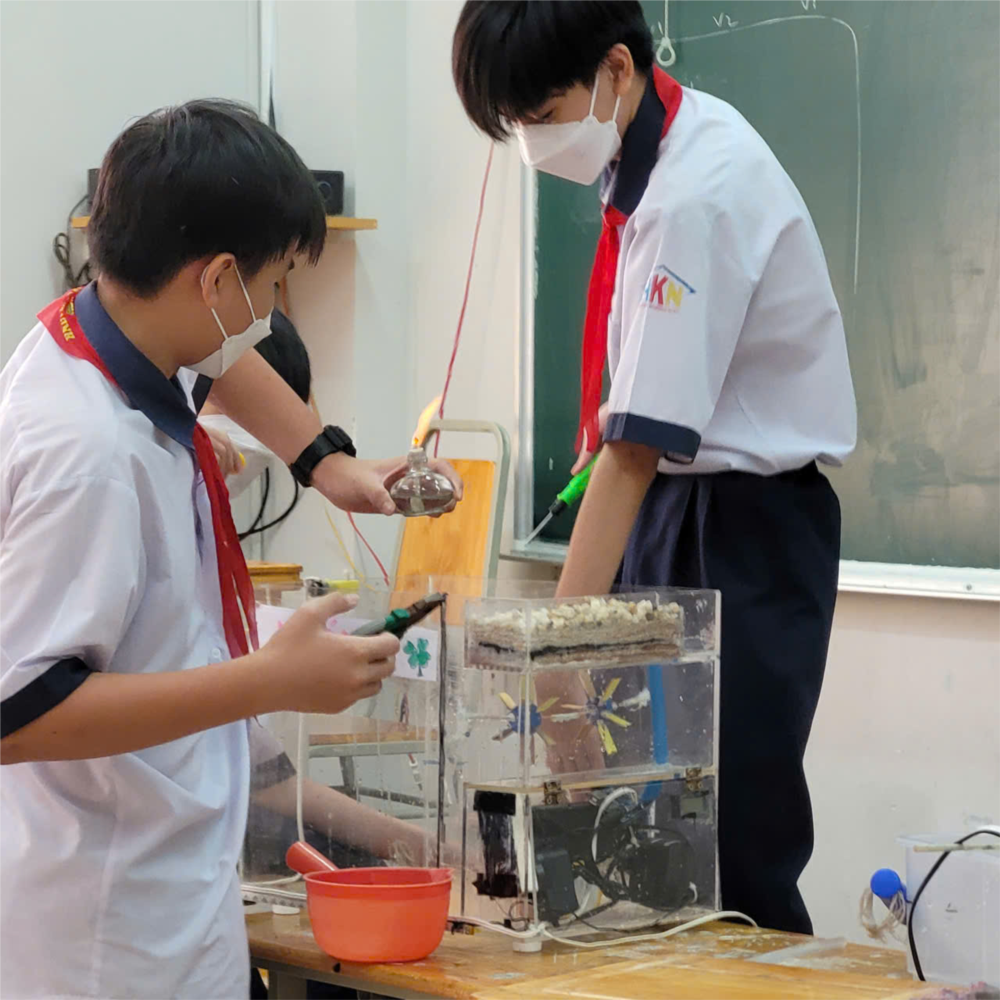 stem-ly-8-nang-luong-cuoc-song-21-22_45202612.jpg